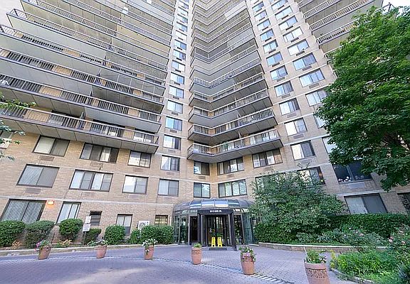 2nd image of 13835 Elder Ave APT 4L