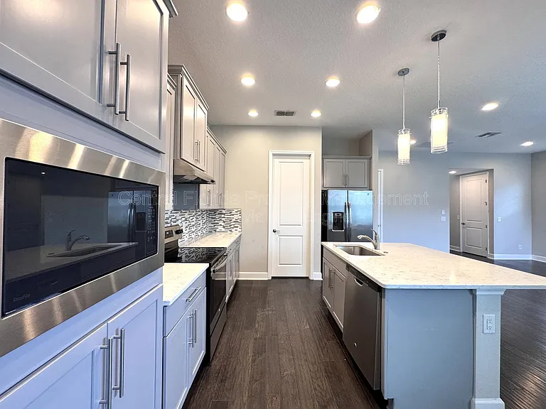 13808 Chauvin Ave — Photo 11