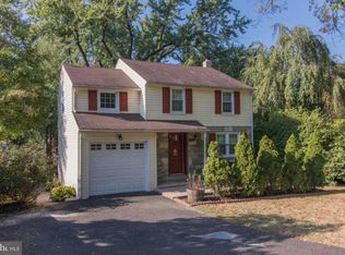 1942 Edge Hill Rd, Abington, PA 19001