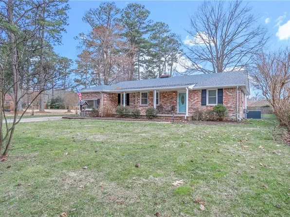 2530 Bugle Dr W, Chesapeake, VA 23321