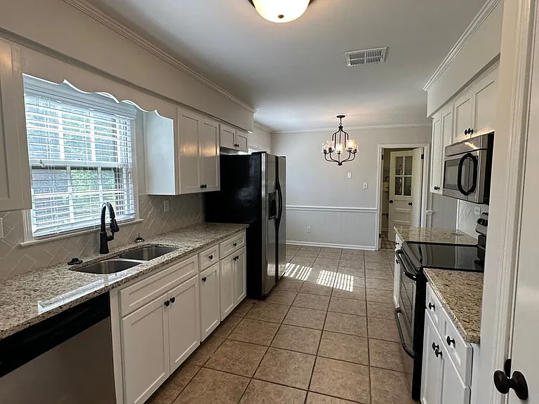 3906 Dalraida Pl — Photo 8
