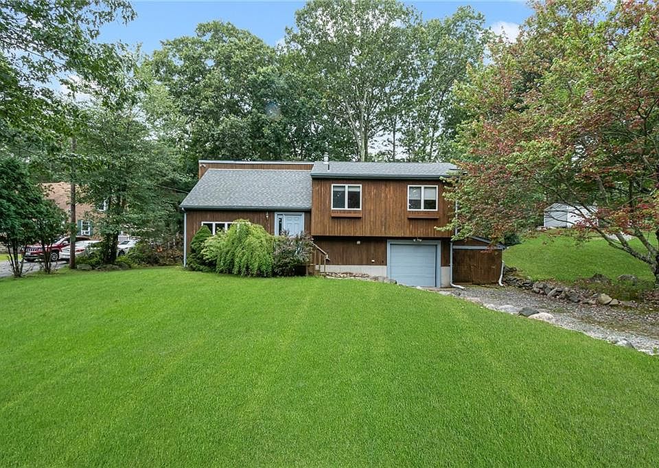 105 Reservoir Ave, Johnston, RI 02919 Zillow