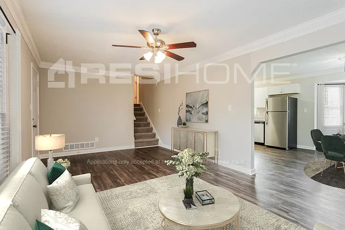 136 Amber Ln — Photo 5