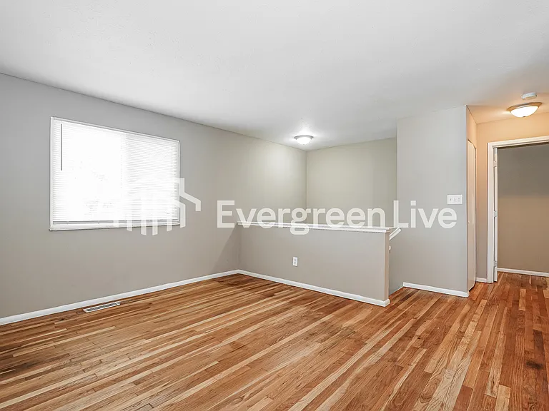 3763 Amwell Rd E — Photo 3