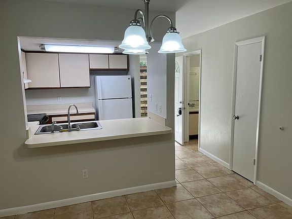 3rd image of 1432 Live Oak Dr