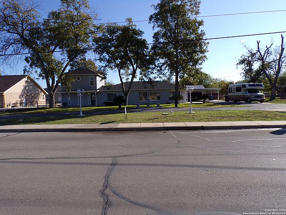 3rd image of 214 GLENOAK DR