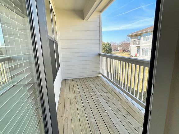 4th image of 6040 Lake Estates Dr Unit 105