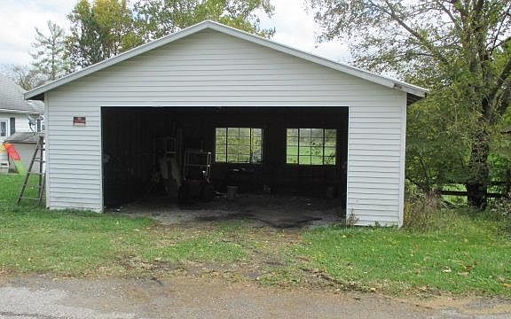 2nd image of 1026 Arvin Ave