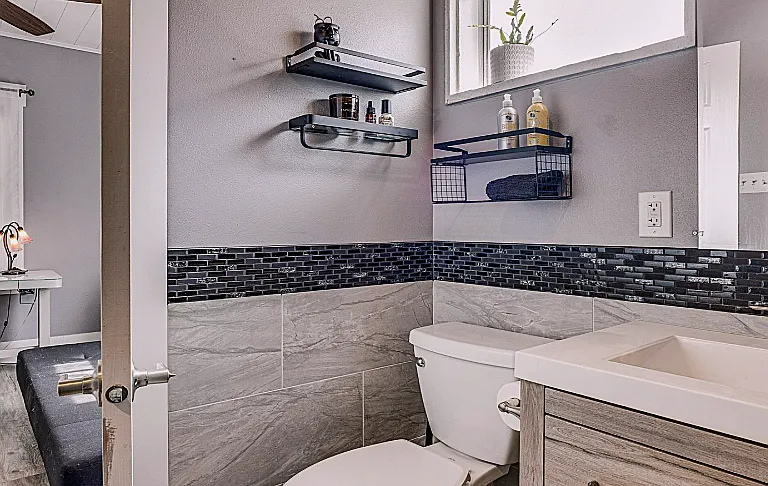 2221 W Bijou St — Photo 4