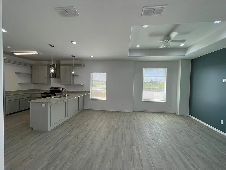 3533 E Moreland Dr — Photo 5