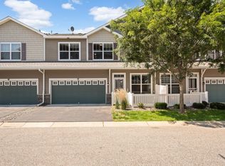 1826 Colonial Ln UNIT 2, Chanhassen, MN 55317