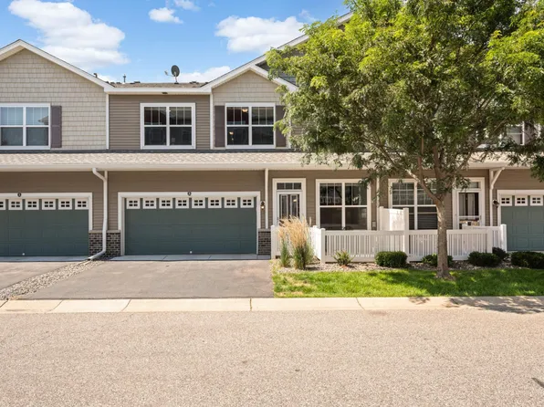 1826 Colonial Ln Unit 2, Chanhassen, MN 55317