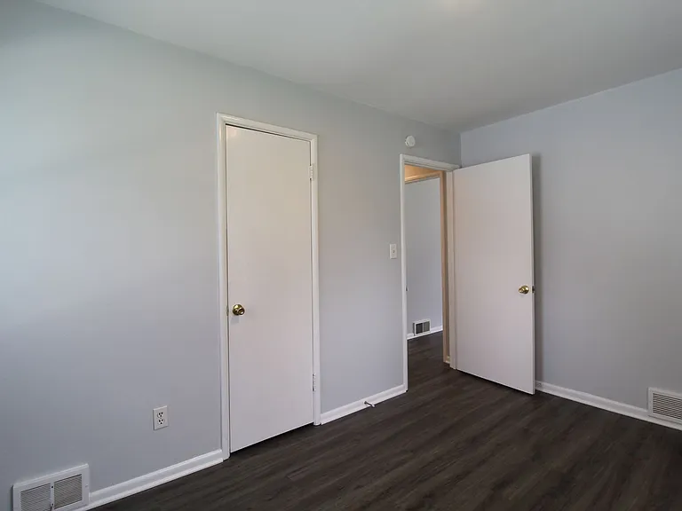 2722 W 76th St — Photo 12