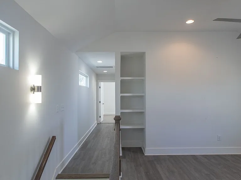 1713A Simpkins St — Photo 11