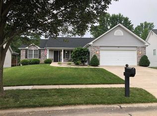 18 Boschert Creek Dr, Saint Peters, MO 63376