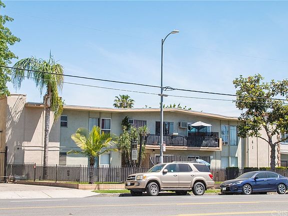 3rd image of 14941 Burbank Blvd