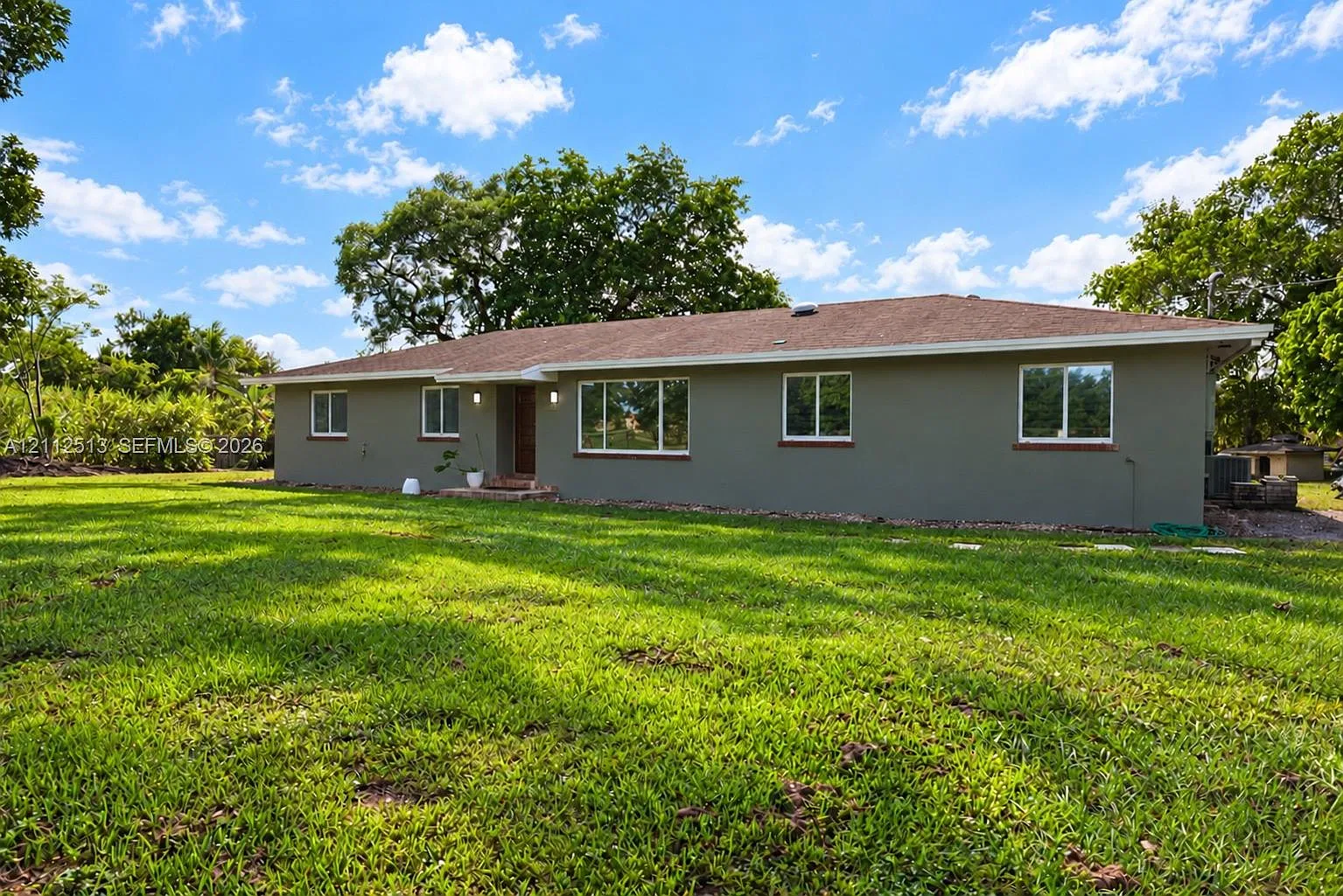 3 bed, 2.5 bath, 2229 sqft, $3,800 — Photo 1