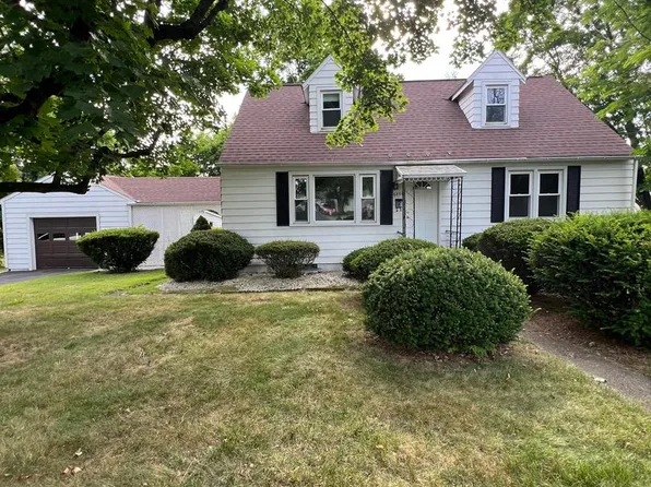 6854 N Main St, Coopersburg, PA 18036