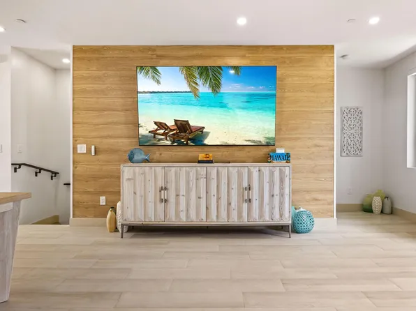 428 SE 12th Ct, Fort Lauderdale, FL 33316