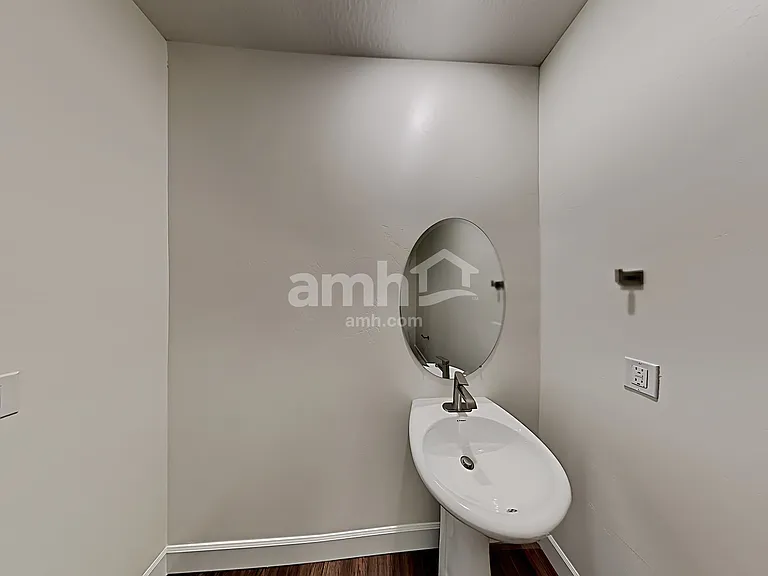 1359 E Perelle Ln — Photo 12