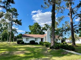 104 Carol Cir, Fitzgerald, GA 31750