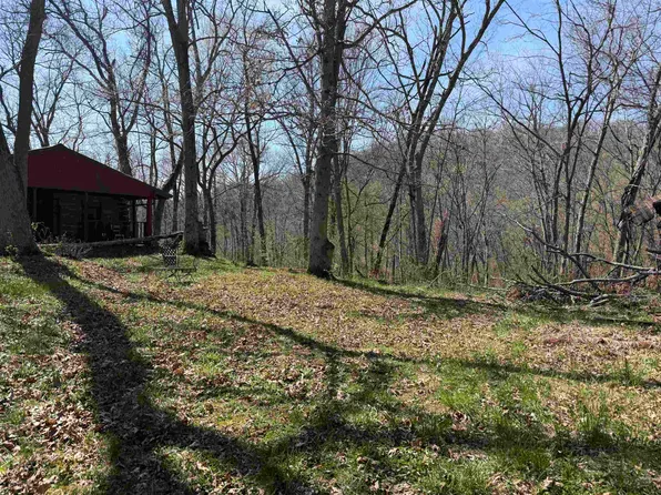 11749 Us Highway 18, Prairie Du Chien, WI 53821