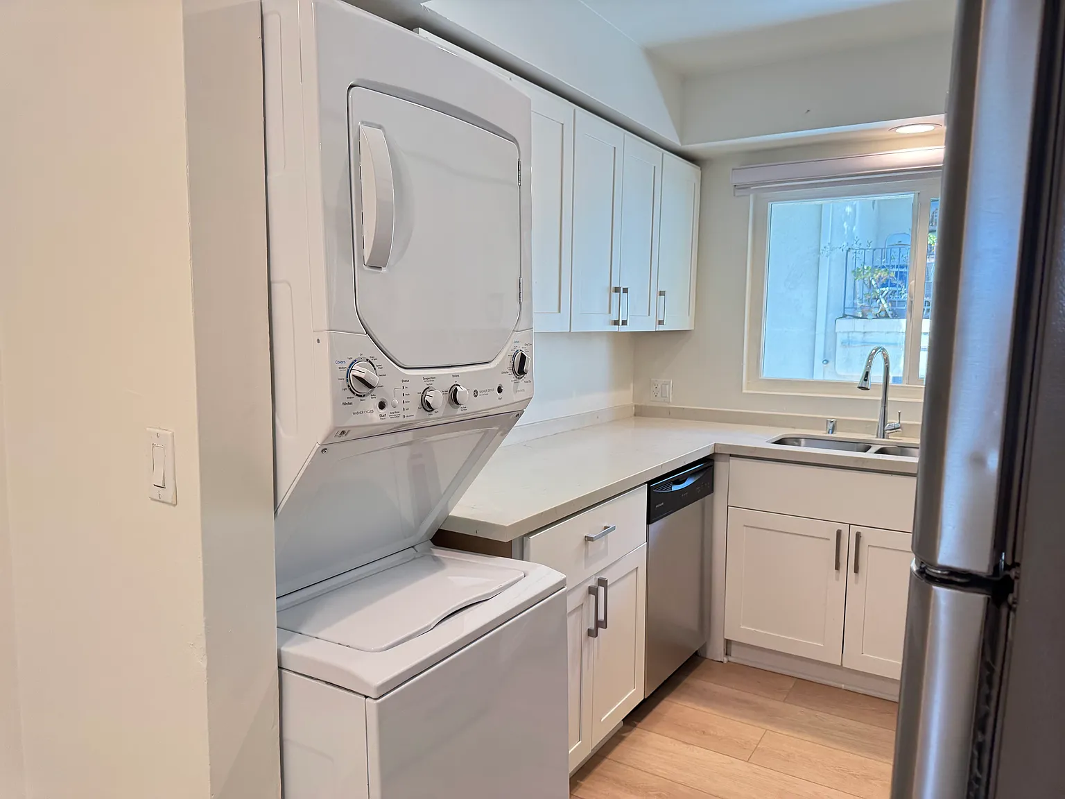 1 bed, 700 sqft, $2,490 — Photo 3