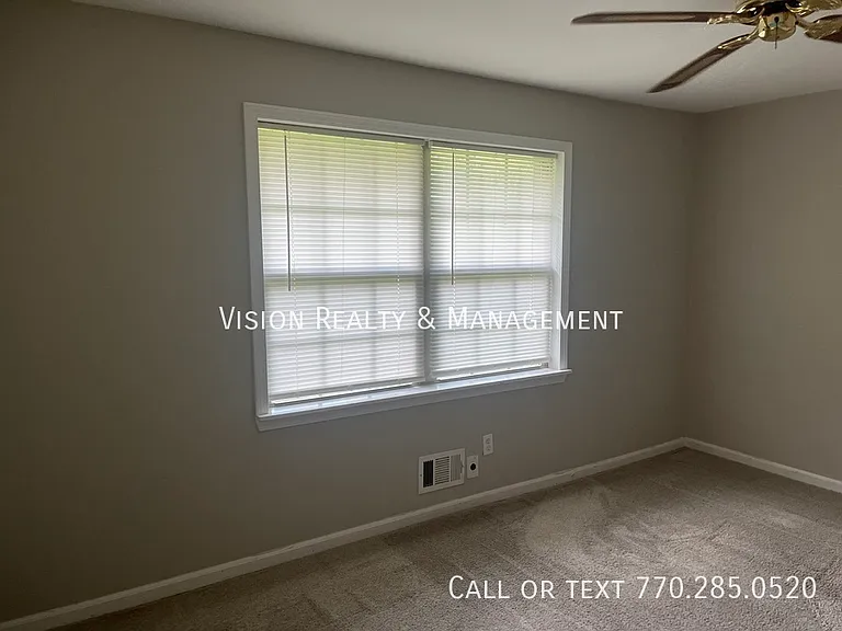 1012 Sapphire St — Photo 8