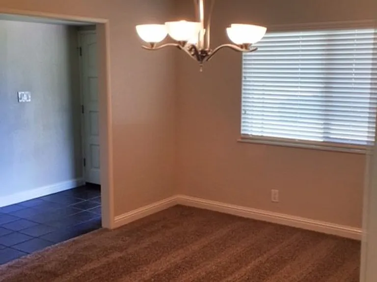 1657 W Ellery Way — Photo 10