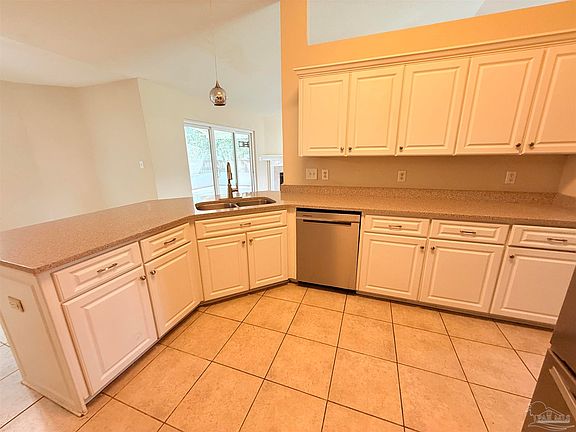 4th image of 7199 Manatee St