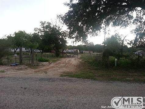 1st image of 1585 River Oaks Dr