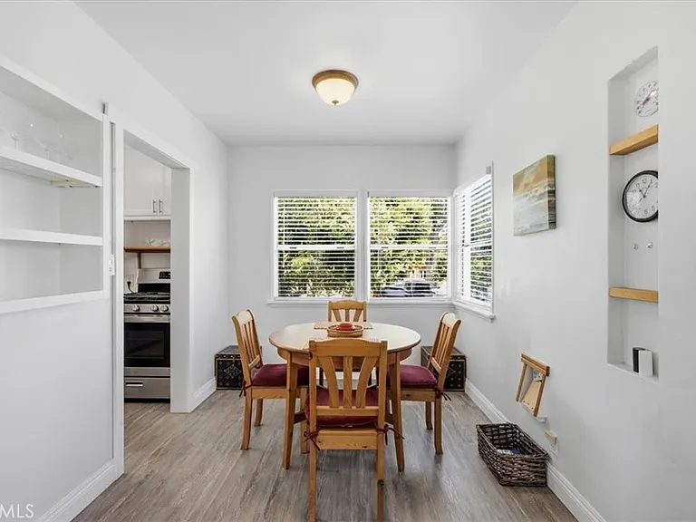 422 S Juanita Ave — Photo 6