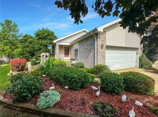 14 Yearling Ct, Charleston, IL 61920