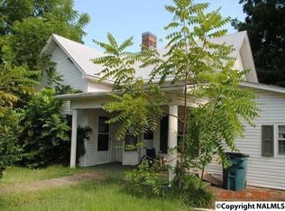 406 W 2nd St, Tuscumbia, AL 35674