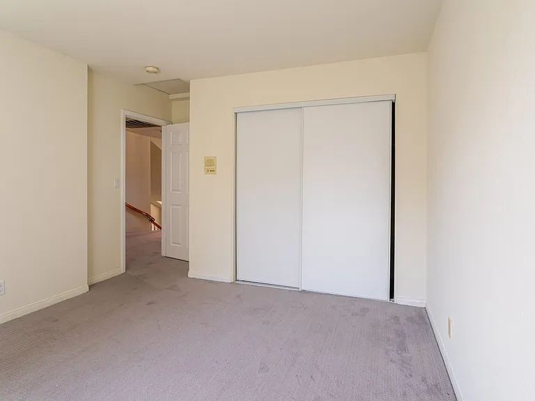 7306 Newcastle Ave — Photo 30