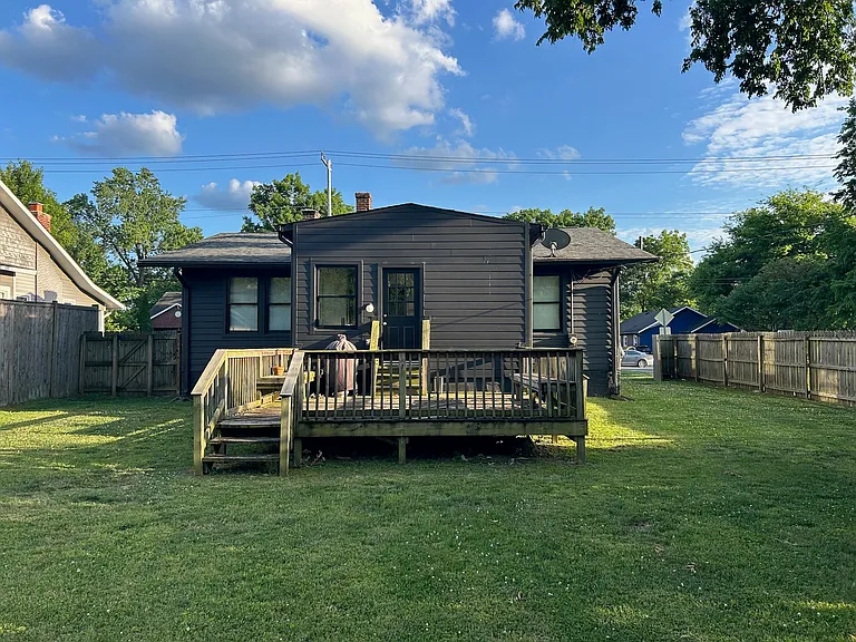 1507 Douglas Ave — Photo 34