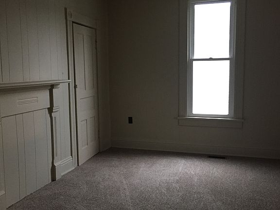 3rd image of 8 Wood Ave