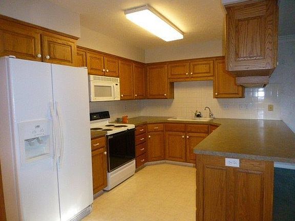 4th image of 2139 Henryanna Ave