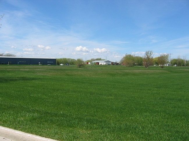 1st image of 1333 Capital Dr