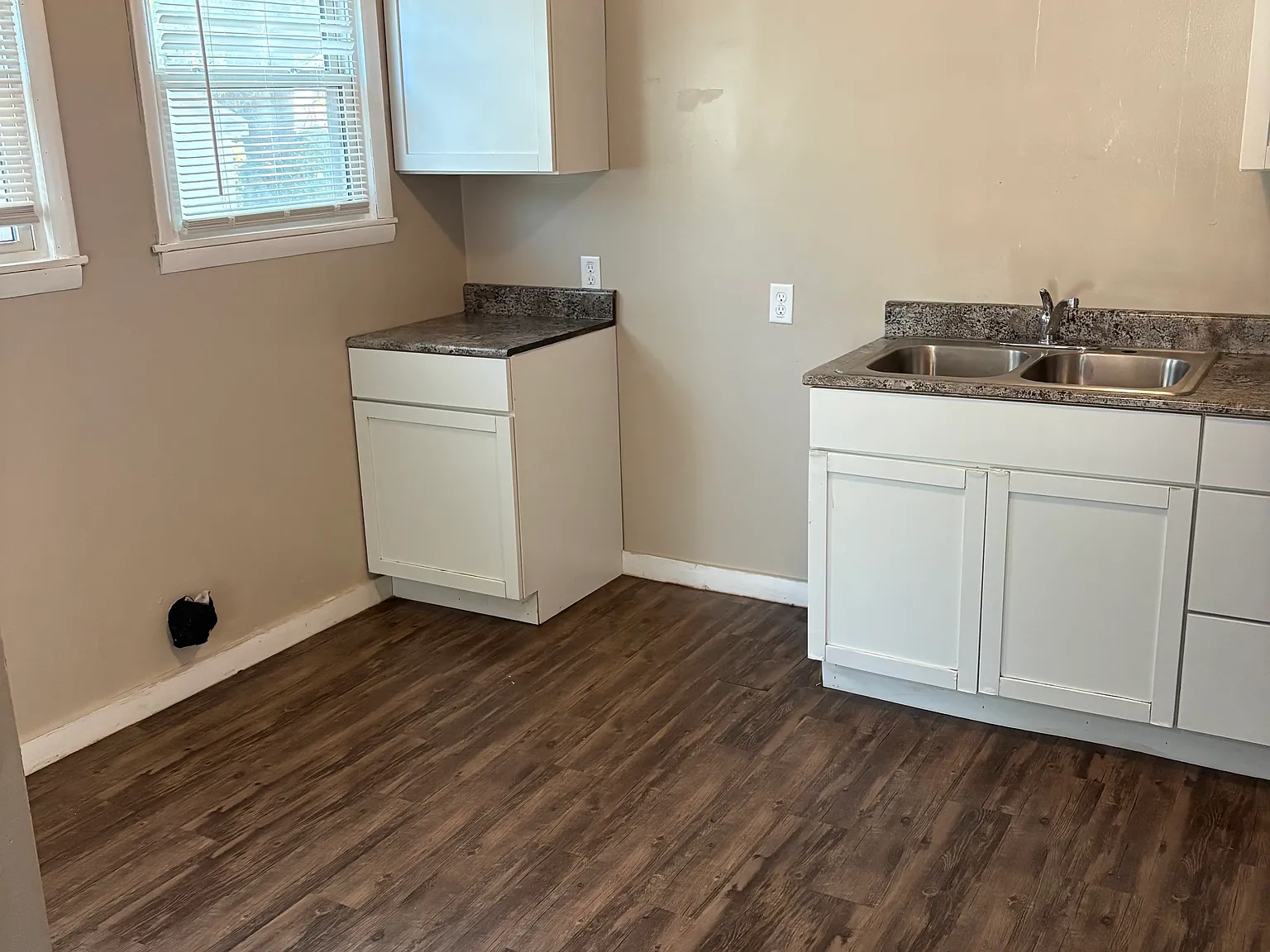 4 bed, 1.5 bath, 1624 sqft, $975 — Photo 3