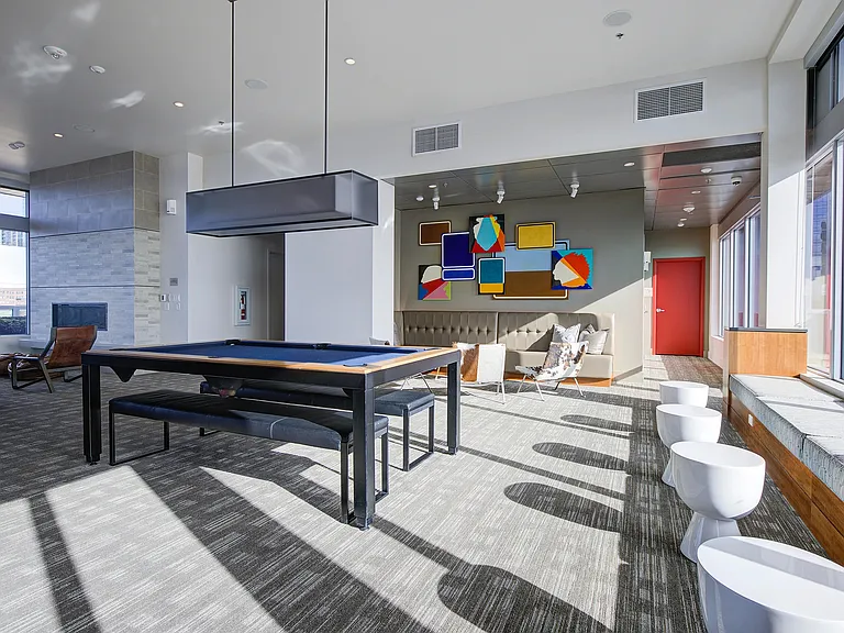 waterfront_amenity_clubroom _15