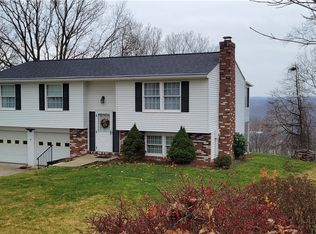 106 Colonial Dr, Sewickley, PA
