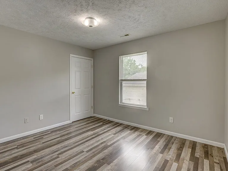 4489 Ammon Ave — Photo 14