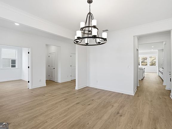 7th image of this home