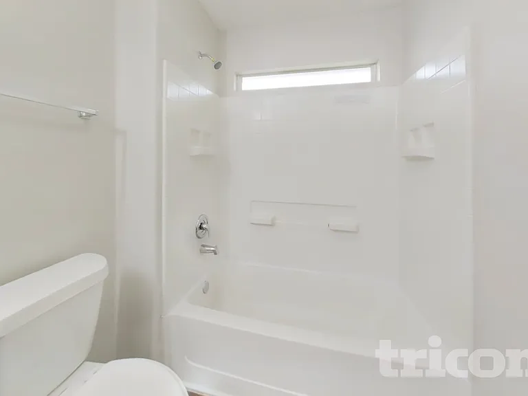 21427 Wilona Way — Photo 9