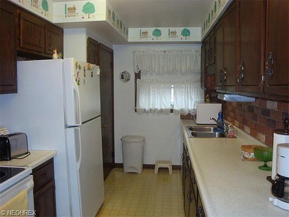 5th image of 1270 S Belvoir Blvd