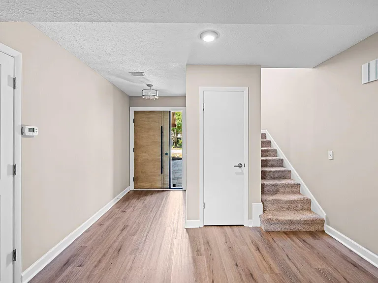 134 Marlin Cir — Photo 3