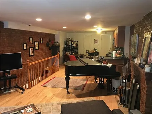 Rented by KG Properties | media 11