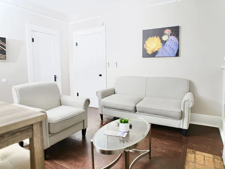 12 E University Blvd #16 — Photo 14