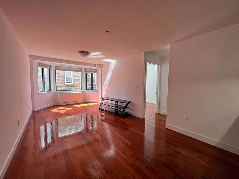 83-18 Talbot St #3A — Photo 9